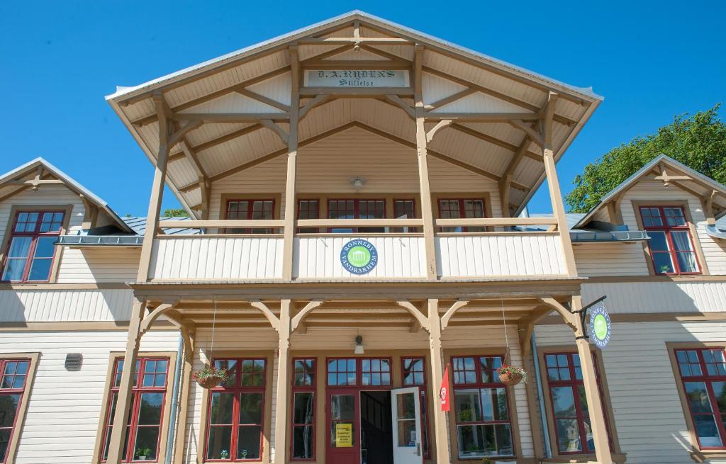Hostel Brunnspark Och Ronneby